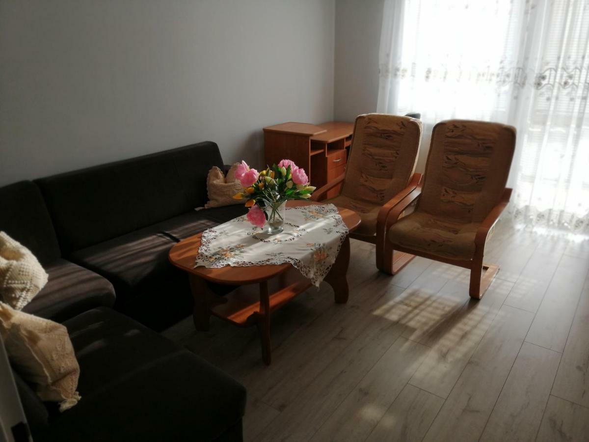 Mieszkanie Jarocka 4 *